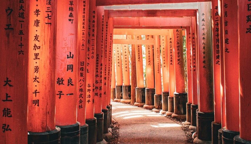 shrine, torii, japan, fushimi, nature, temple, kyoto, fushimi inari, japanese, culture, asia, architecture, traditional, famous, landmark, sightseeing, fushimi-inari shrine, historical, tourism